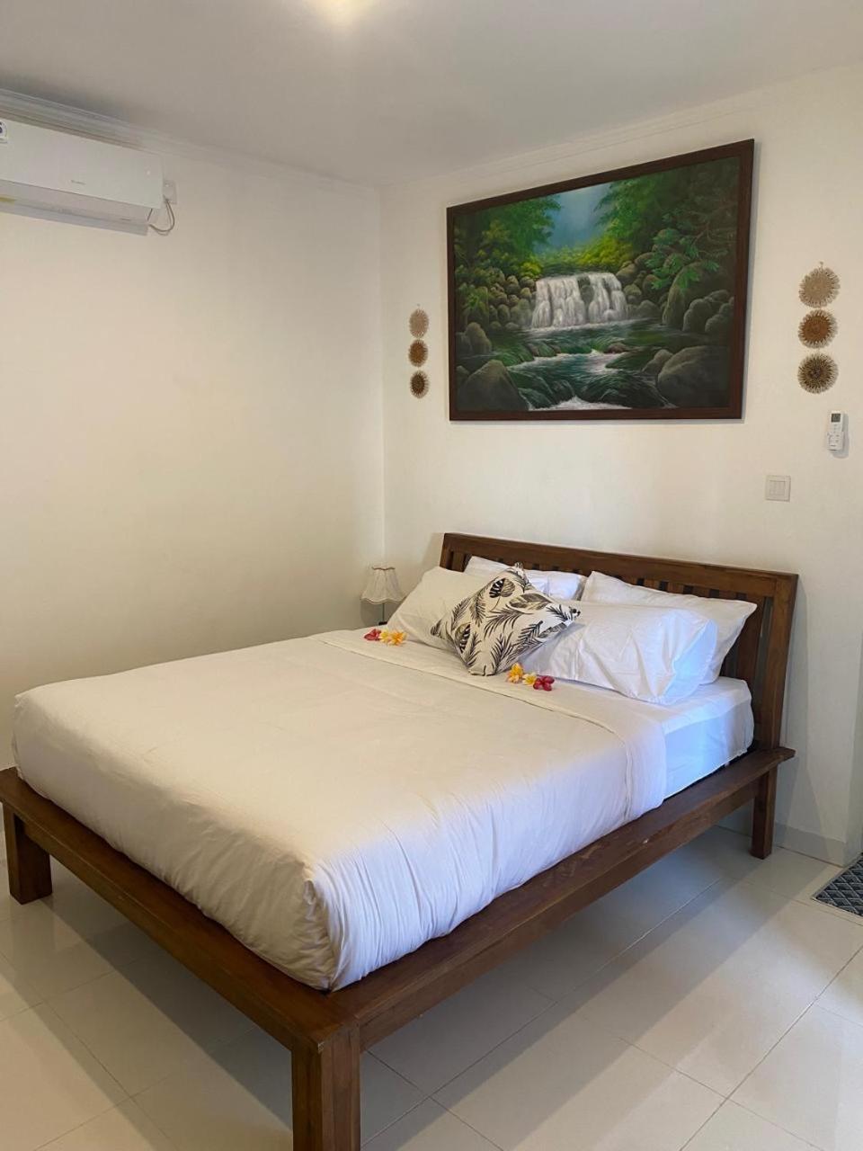 Manis Guest House Seminyak  Ngoại thất bức ảnh