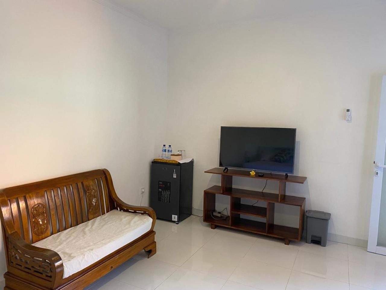 Manis Guest House Seminyak  Ngoại thất bức ảnh