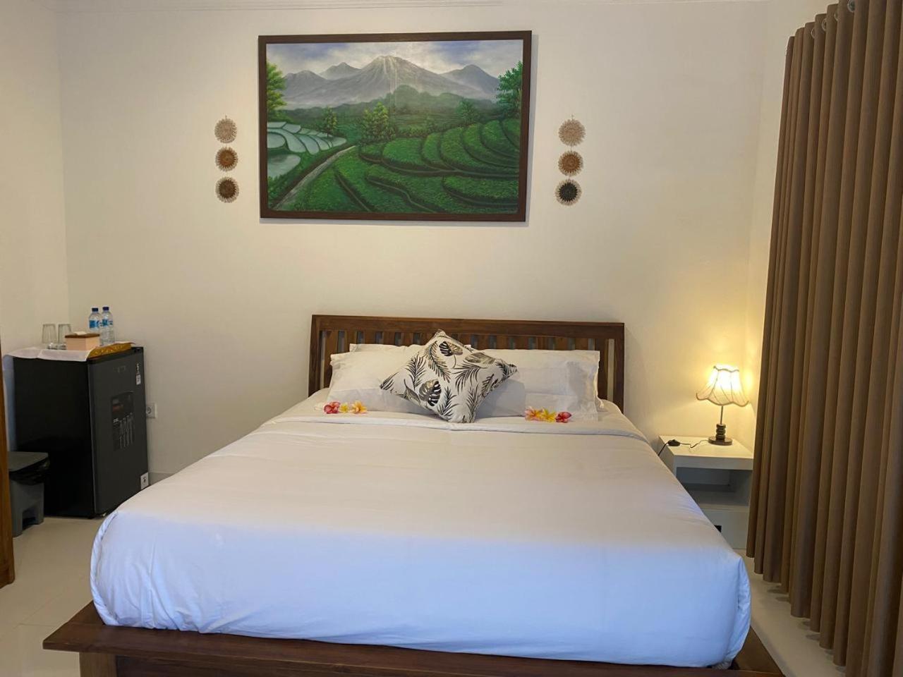 Manis Guest House Seminyak  Phòng bức ảnh